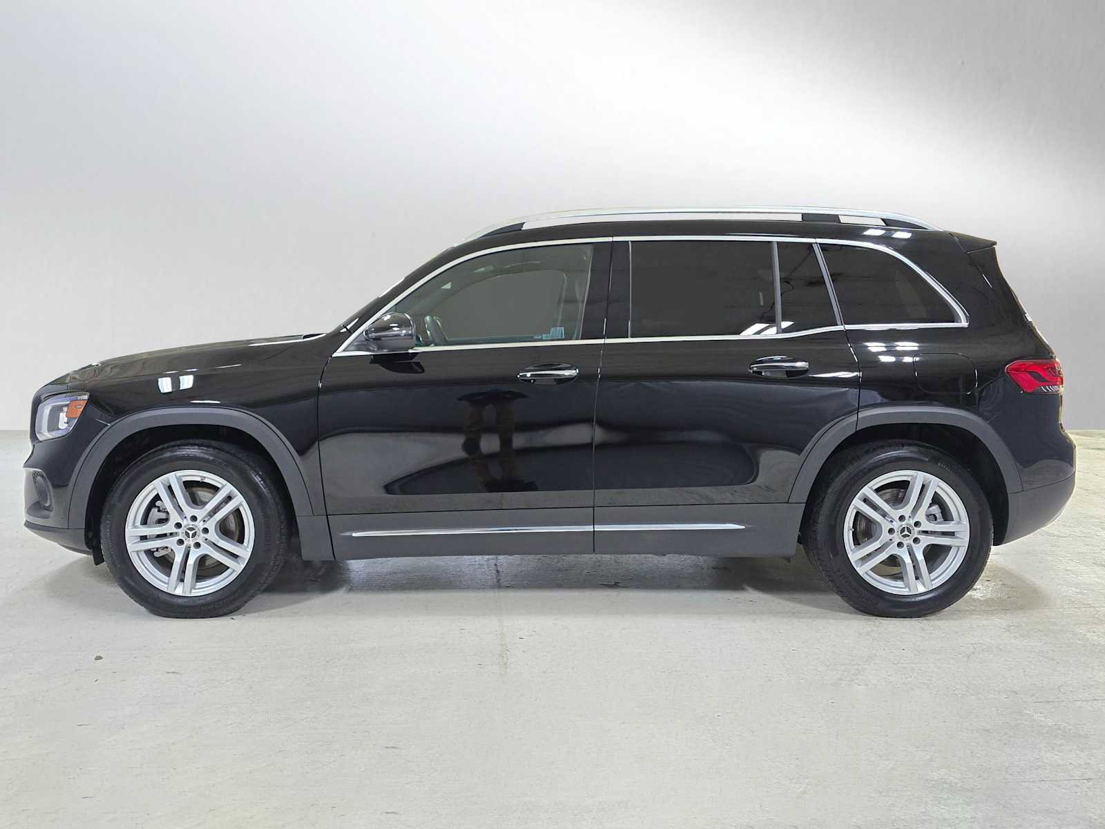 Certified 2023 Mercedes-Benz GLB 250 GLB 250 image 6