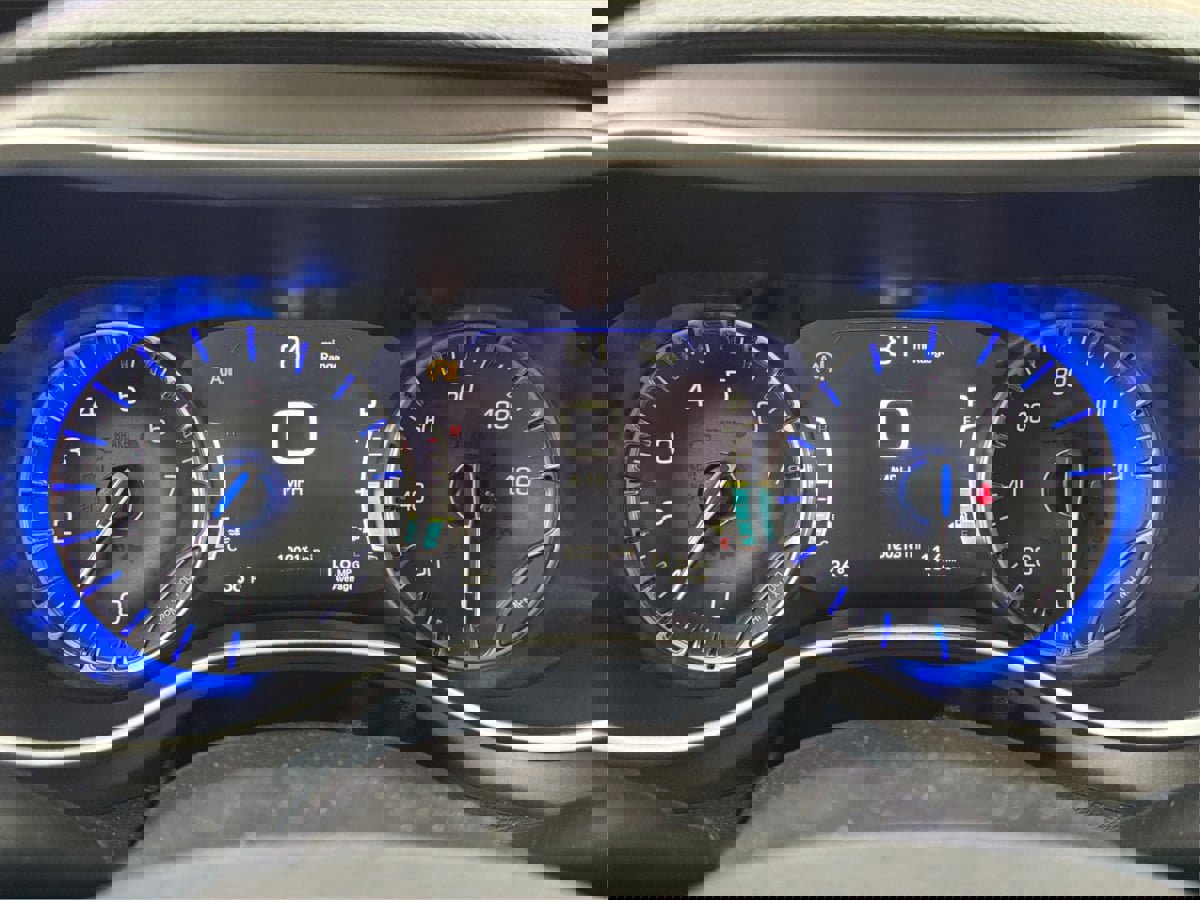 Used 2021 Chrysler Pacifica Touring-L image 19