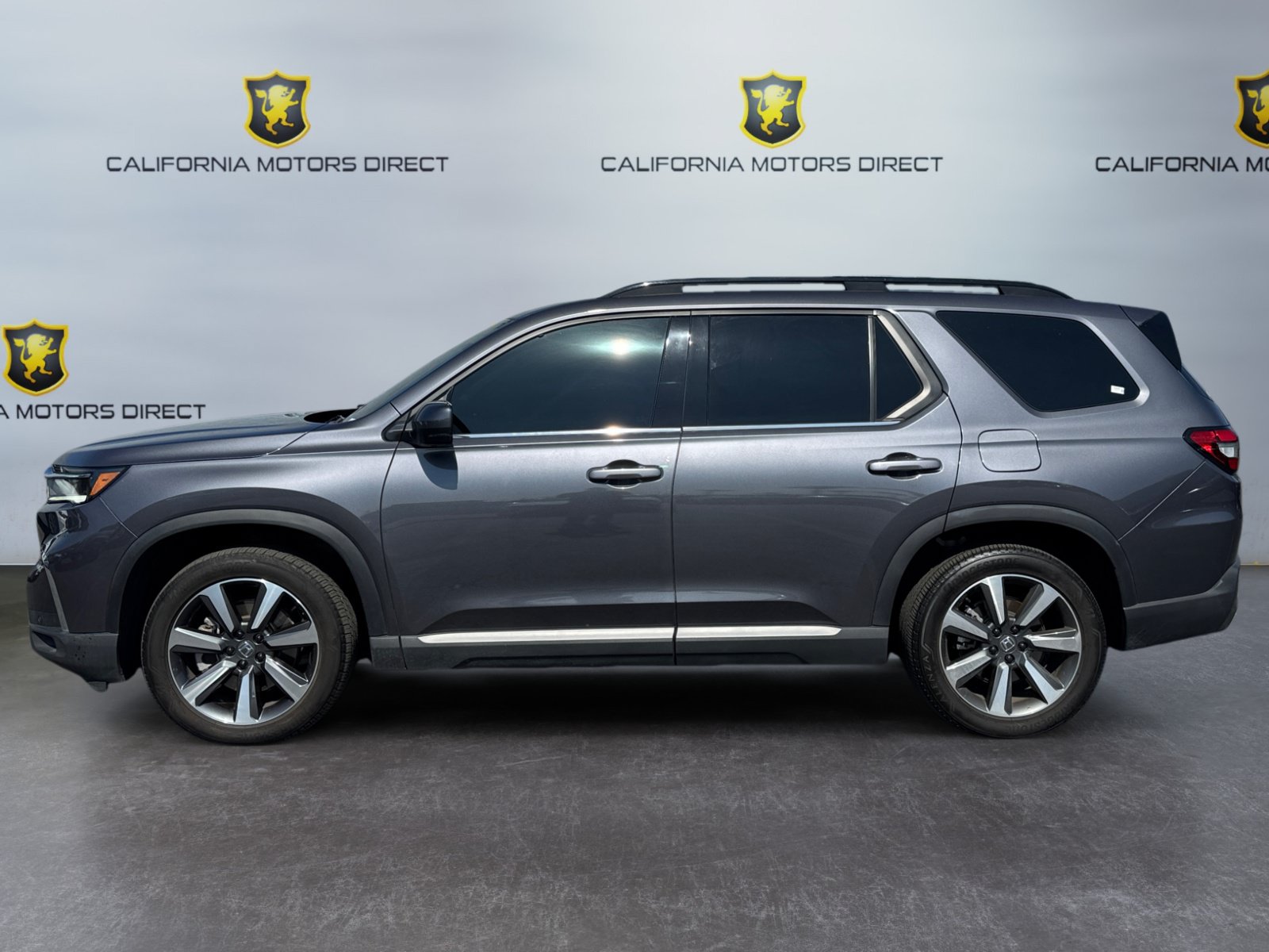 Used 2025 Honda Pilot Elite image 2