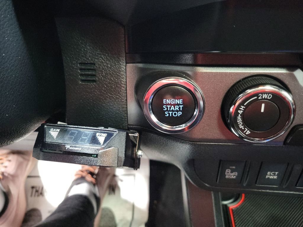 Used 2022 Toyota Tacoma TRD Sport image 39