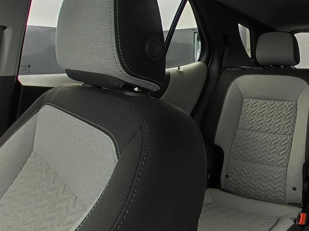 Used 2024 Chevrolet Equinox LS w/ LS Convenience Package FWD image 9