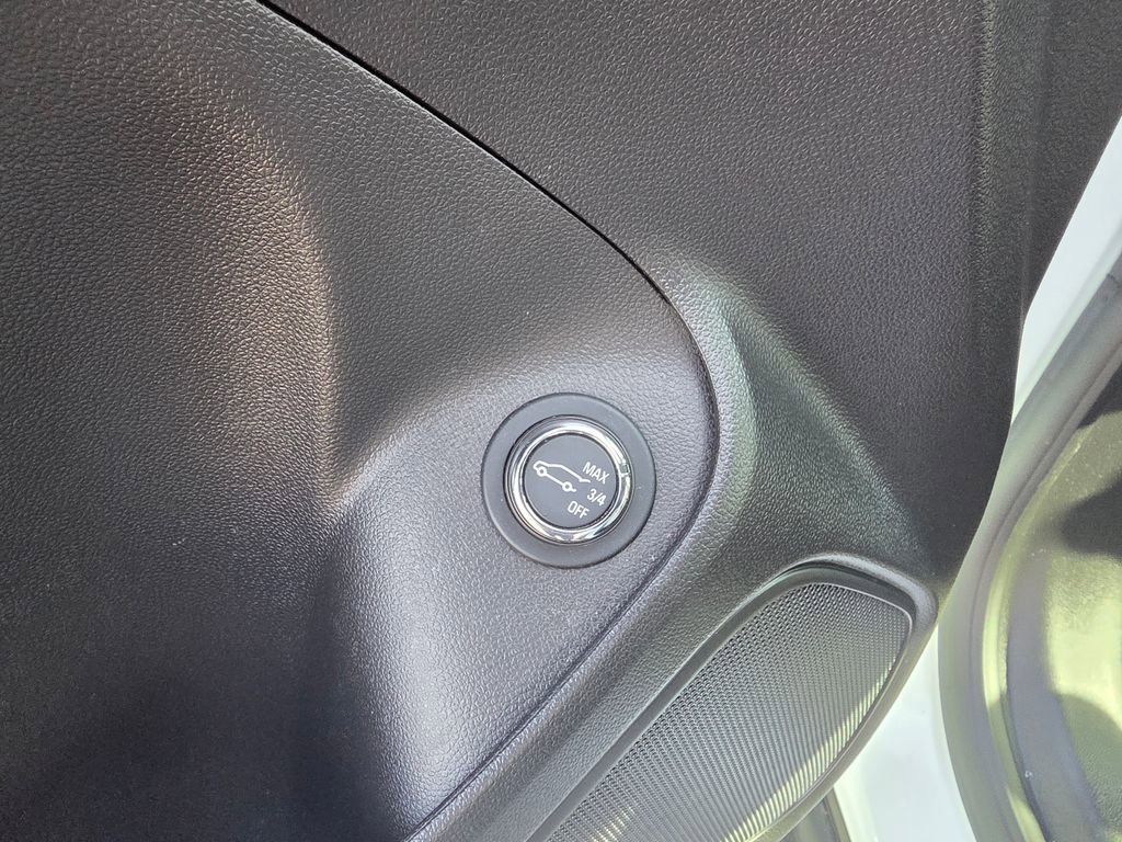 Used 2023 Buick Encore GX Select image 12