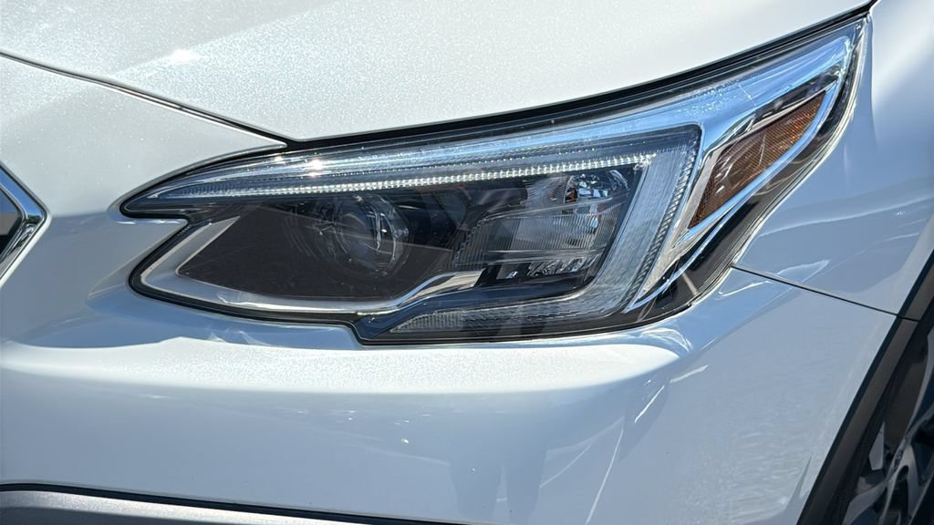 Certified 2021 Subaru Outback Limited AWD/4WD image 7