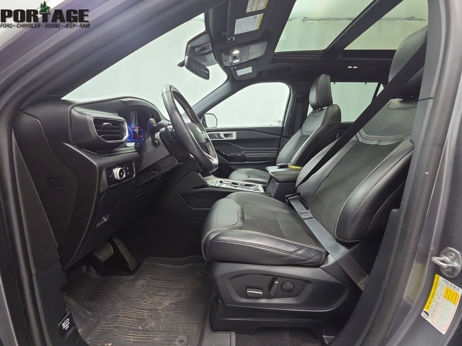 Used 2023 Ford Explorer ST AWD/4WD image 17