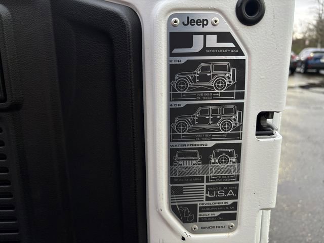 Used 2021 Jeep Wrangler Unlimited Sahara image 41