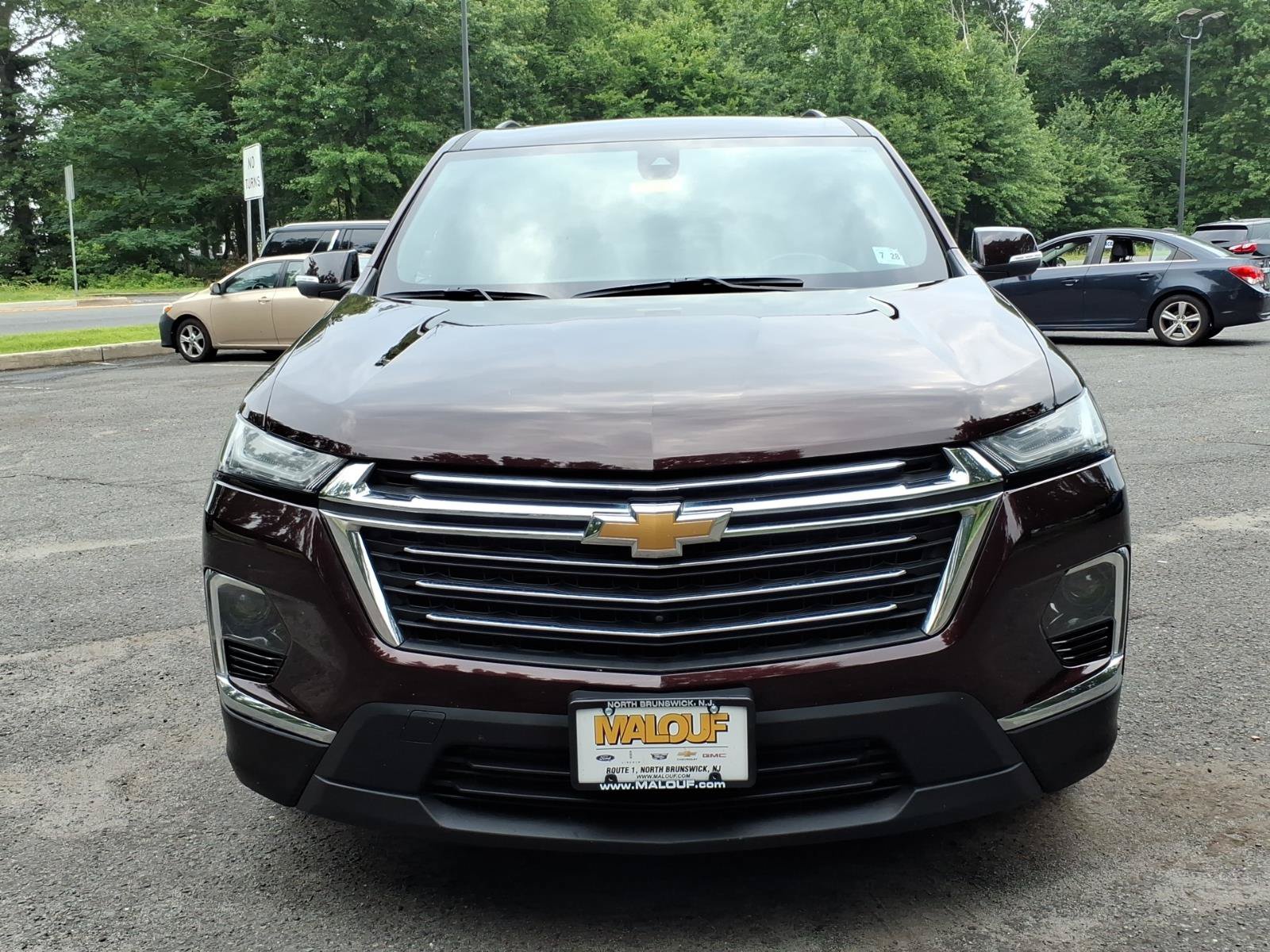 Certified 2023 Chevrolet Traverse LT w/ LT Premium Package AWD/4WD image 2