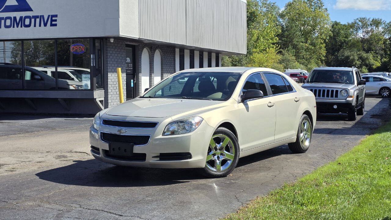 Used 2010 Chevrolet Malibu LS FWD image 2