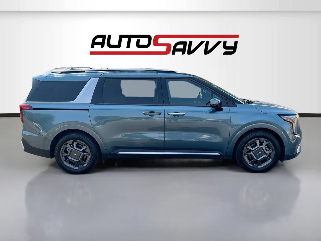 Used 2025 Kia Carnival SX FWD image 8
