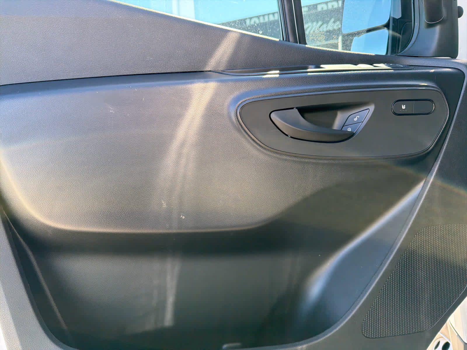Used 2025 Mercedes-Benz Sprinter 2500 image 15