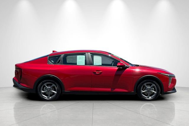 Used 2025 Kia K4 FWD image 3