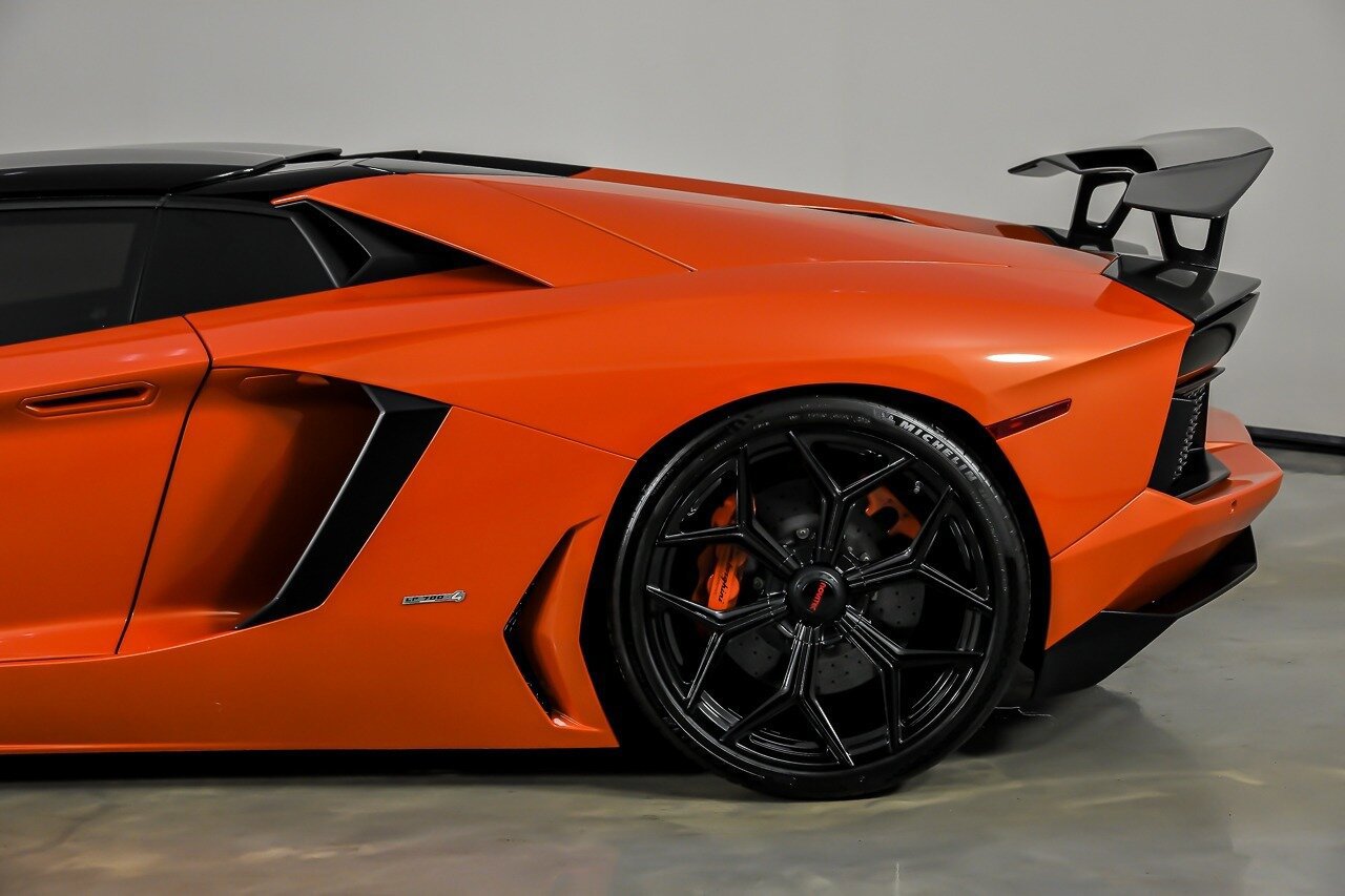 Used 2014 Lamborghini Aventador LP 700-4 image 10