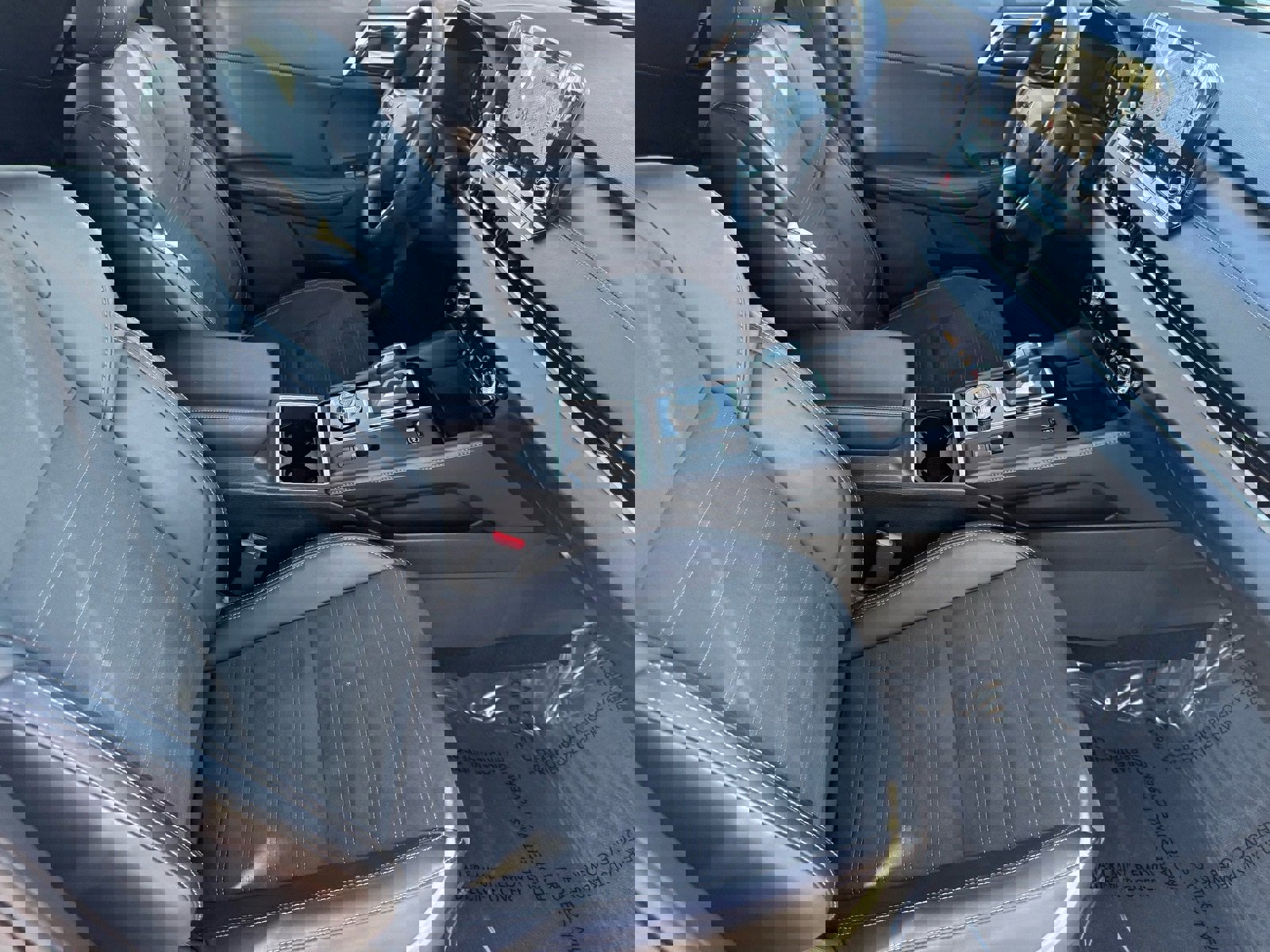 Used 2024 Mitsubishi Outlander 4WD Plug-In Hybrid image 36