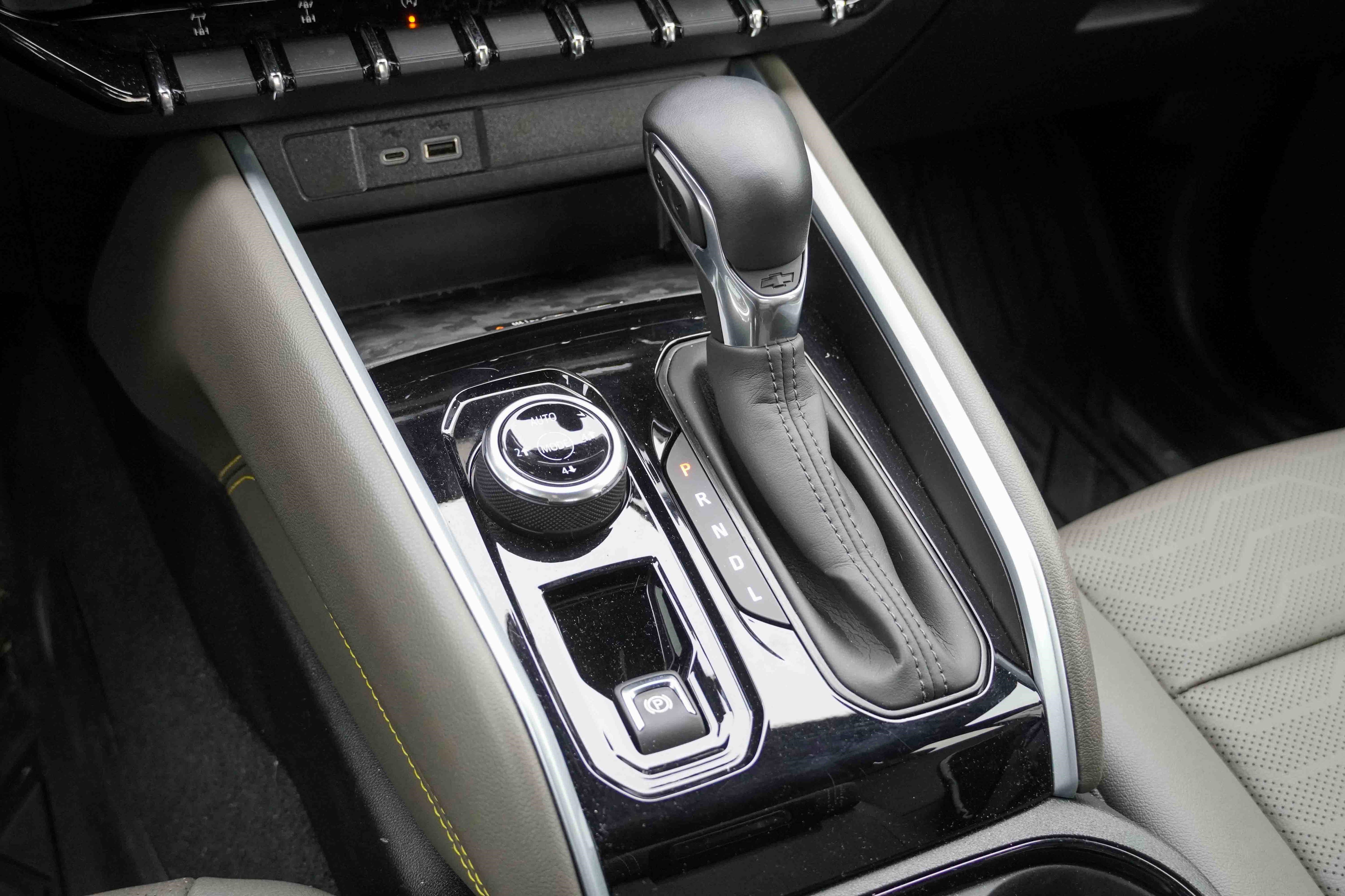 Used 2023 Chevrolet Colorado ZR2 w/ ZR2 Convenience Package III image 28