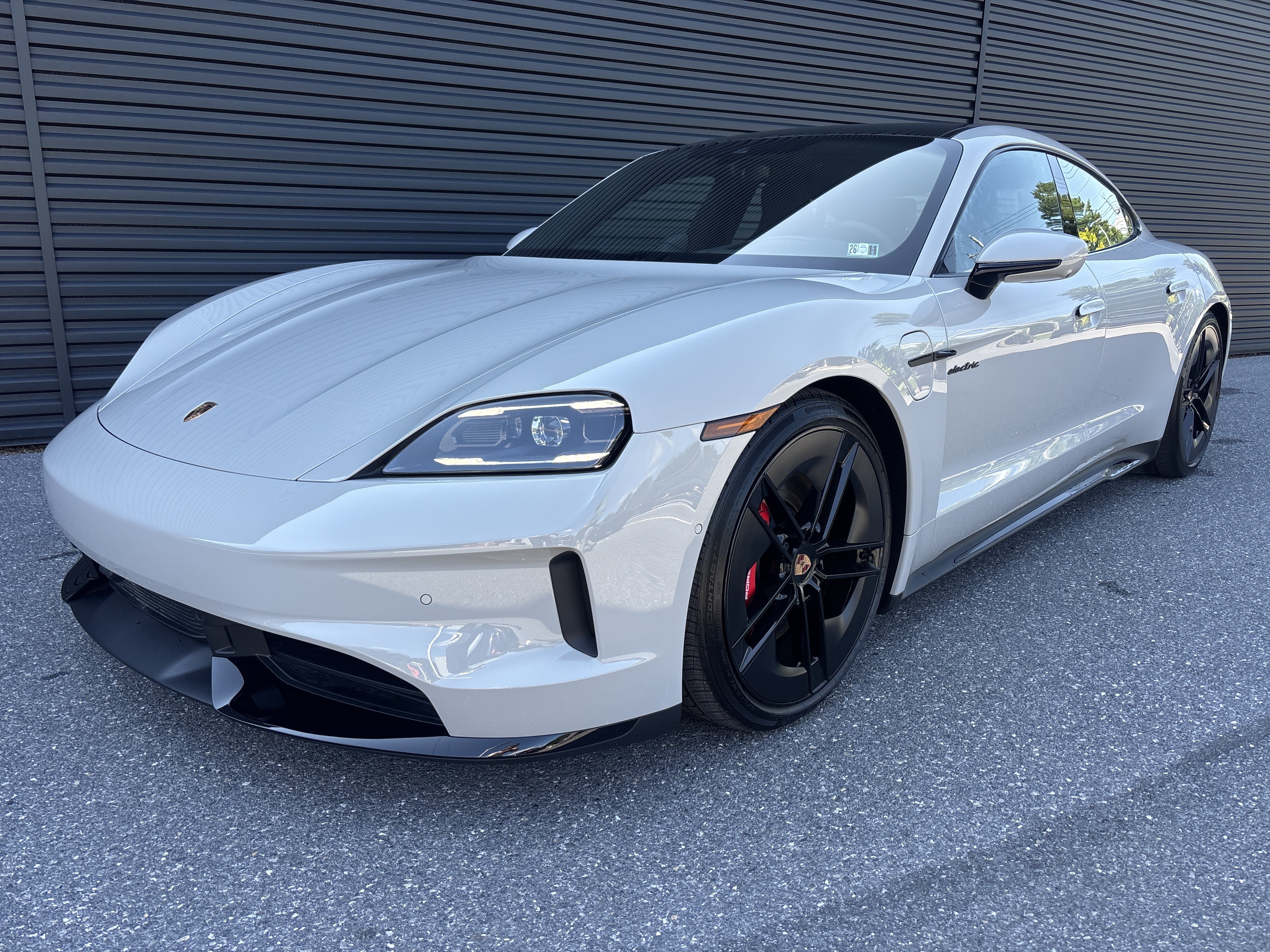 New 2026 Porsche Taycan GTS AWD/4WD image 1
