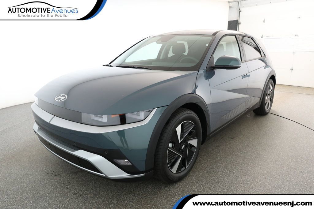 Used 2025 Hyundai Ioniq 5 SE video 1