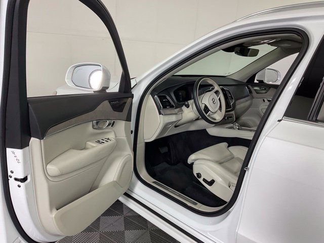 Certified 2024 Volvo XC90 T8 Ultimate AWD/4WD image 28