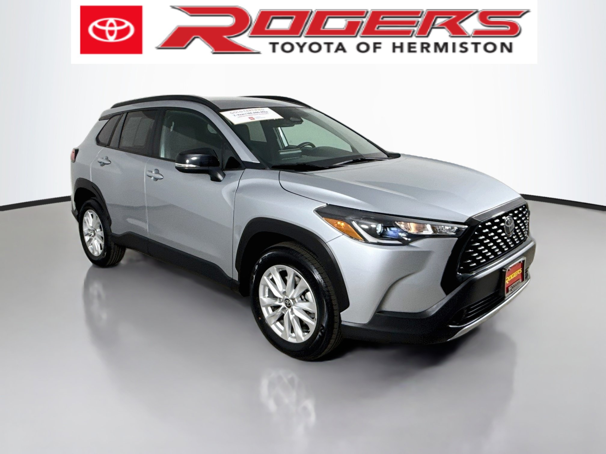Certified 2025 Toyota Corolla Cross LE FWD image 1