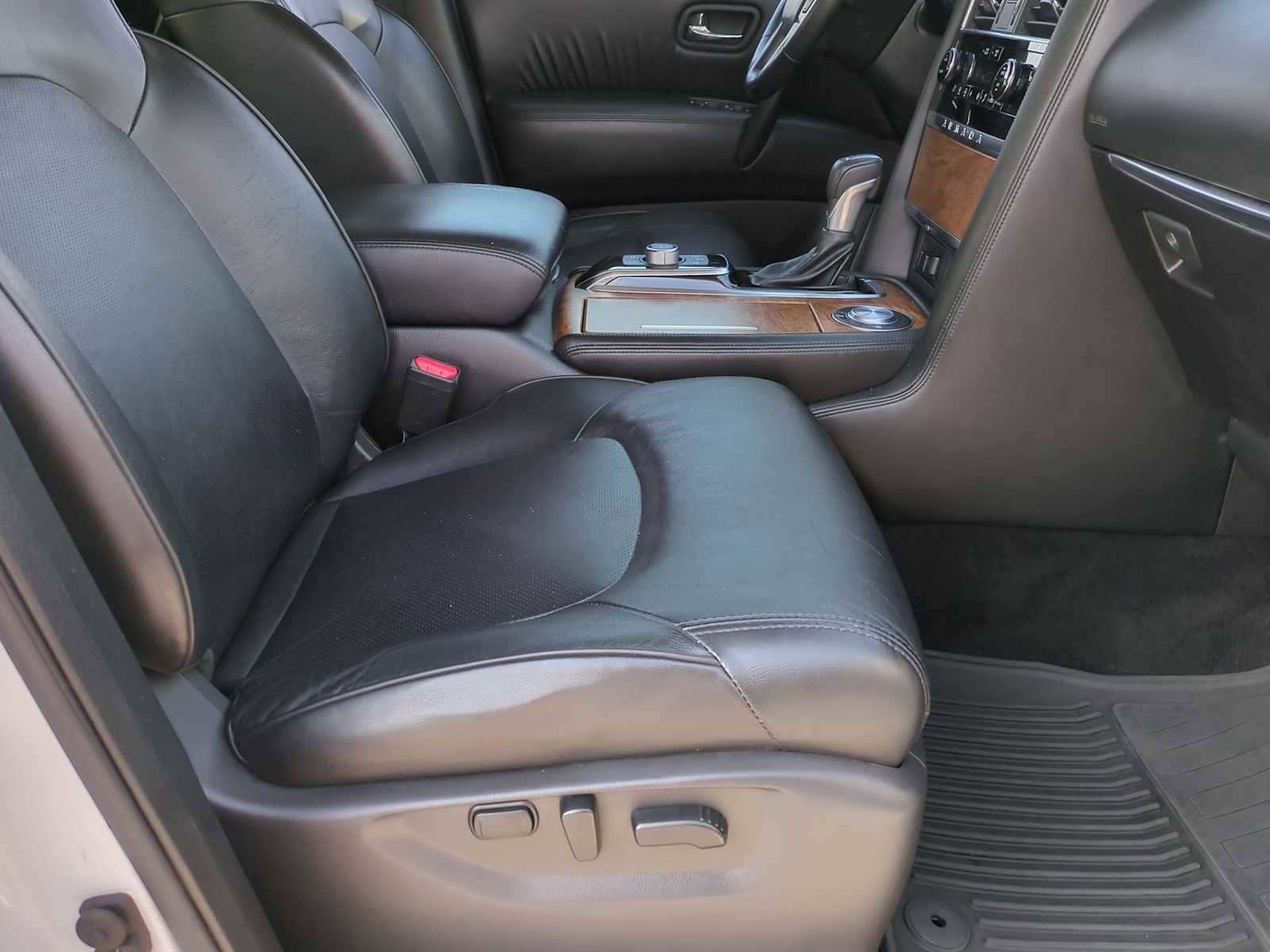 Used 2022 Nissan Armada SL w/ Captain's Chairs Package image 29