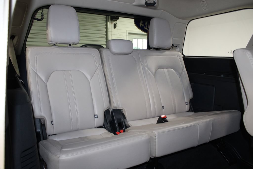 Used 2024 Ford Expedition Limited RWD image 36
