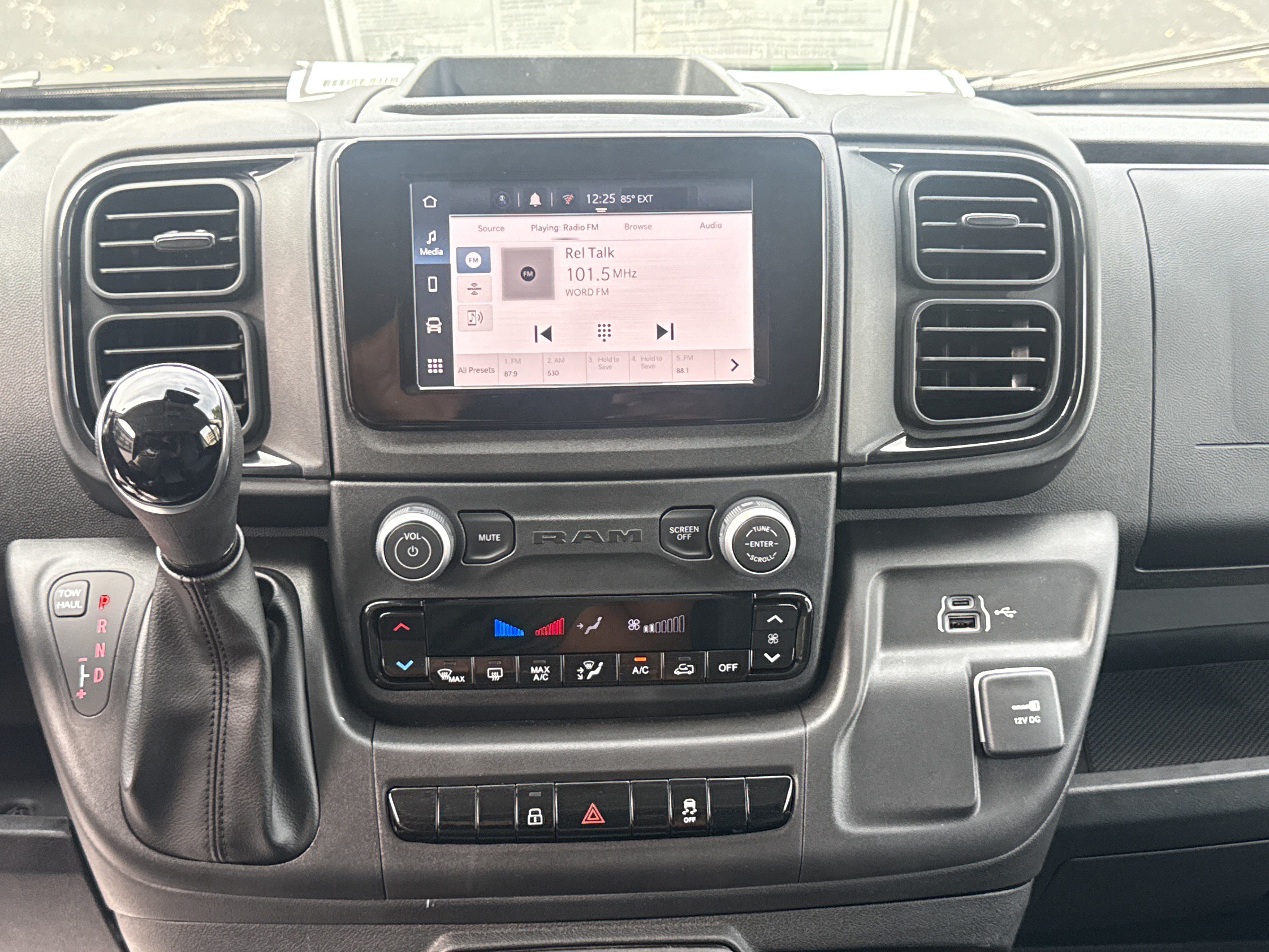 New 2026 RAM ProMaster 2500 w/ Convenience Group FWD image 25