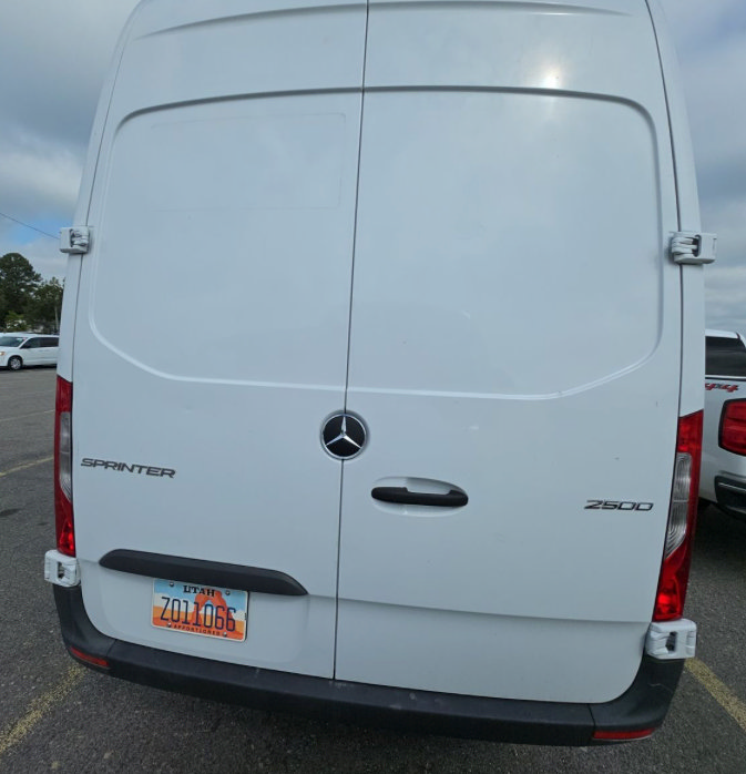 Used 2025 Mercedes-Benz Sprinter 2500 image 9