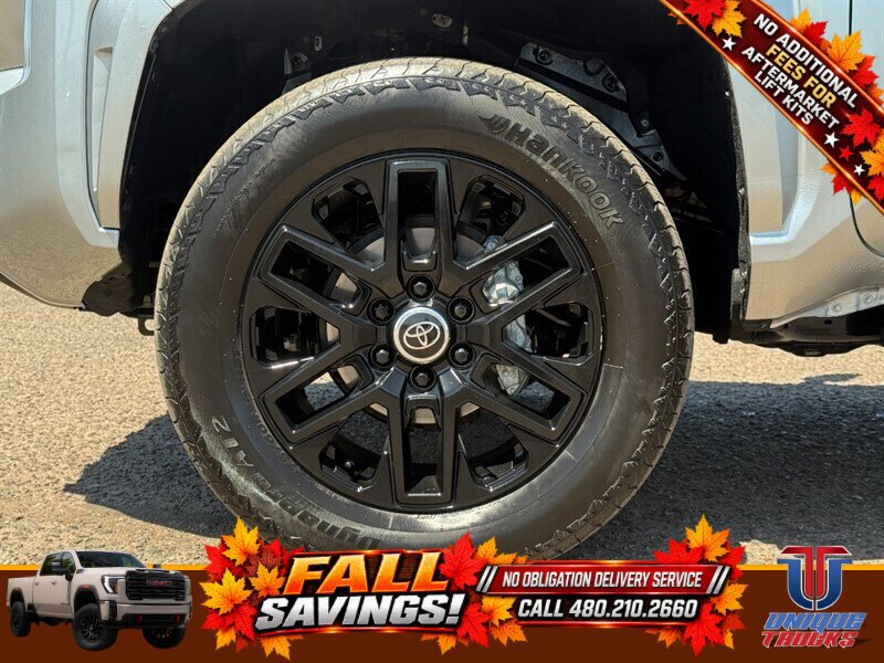 Used 2024 Toyota Tacoma SR AWD/4WD image 12