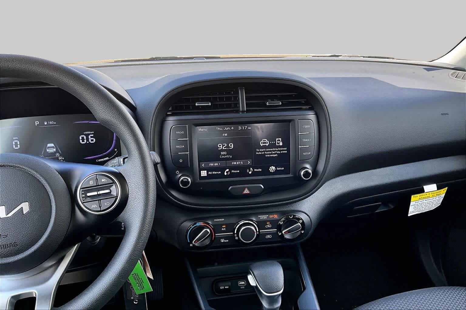 Certified 2025 Kia Soul LX w/ LX Technology Package FWD image 7