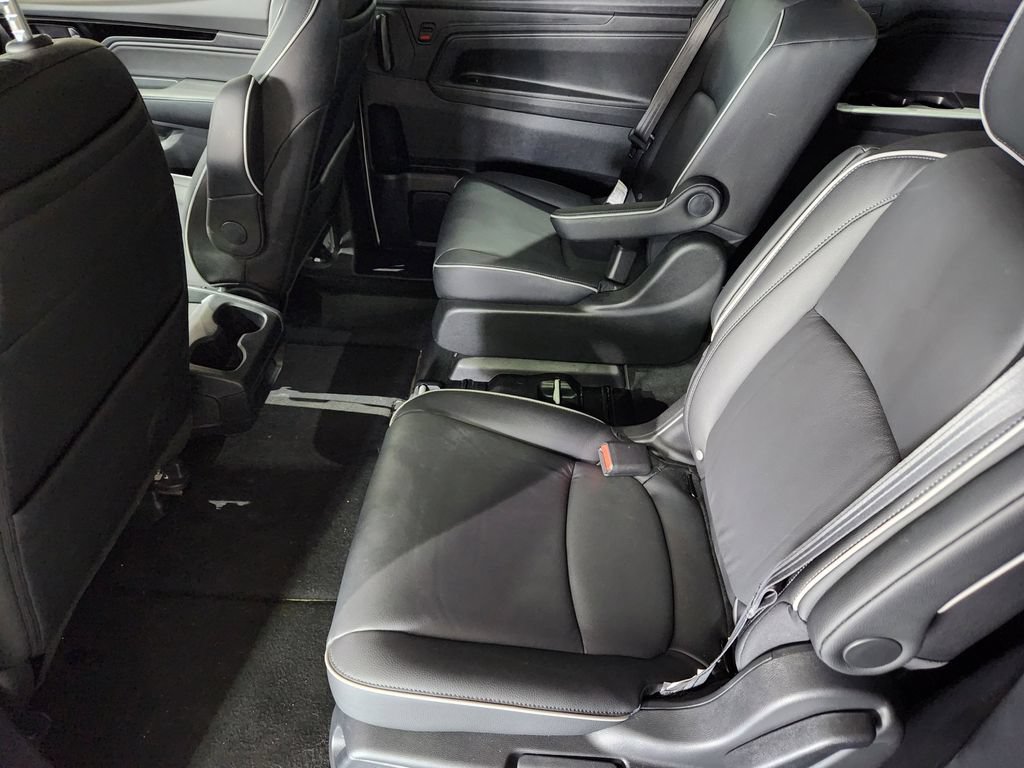 New 2026 Honda Odyssey Touring image 13