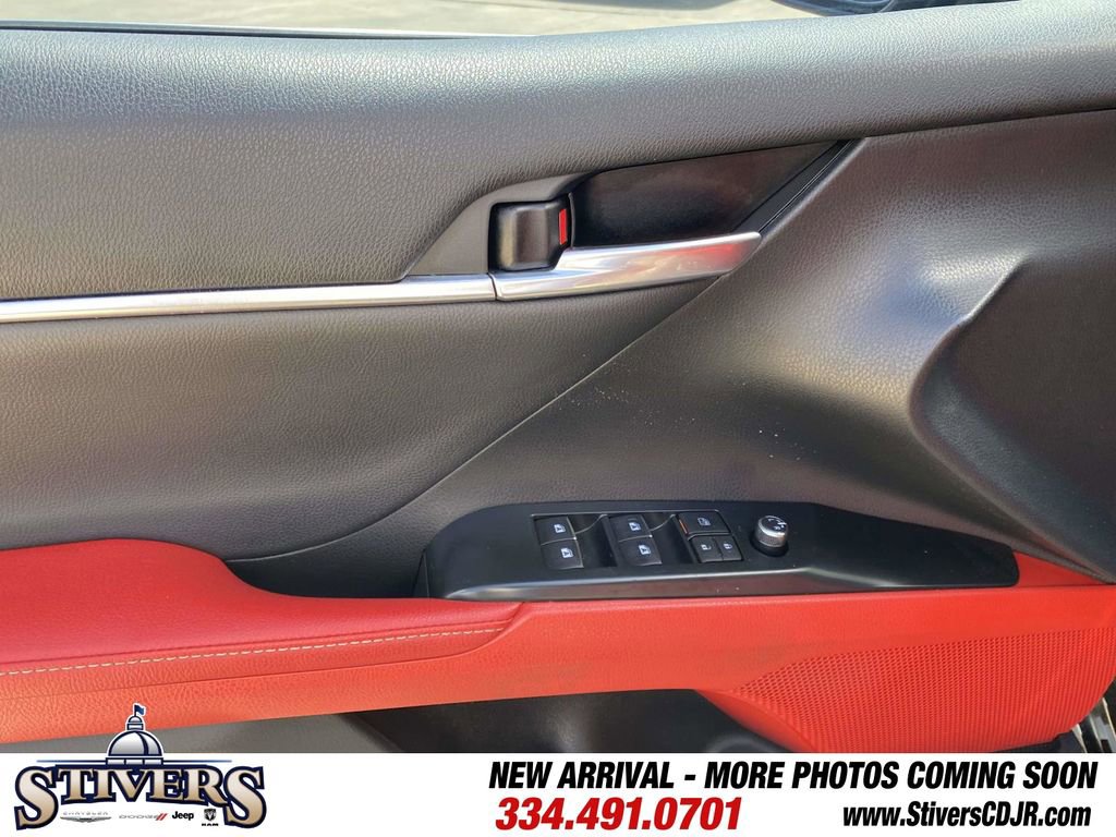 Used 2020 Toyota Camry XSE image 19