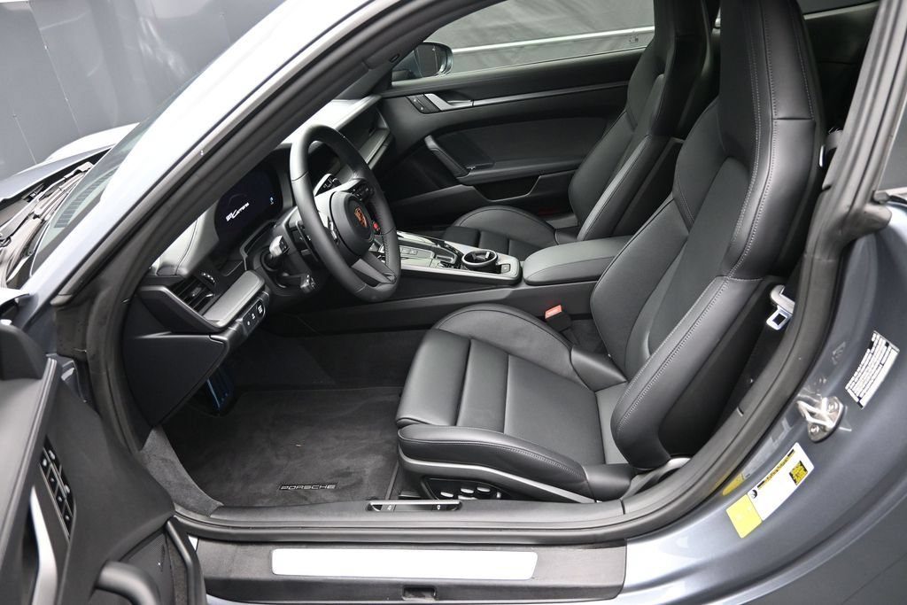 Certified 2026 Porsche 911 Carrera RWD image 5