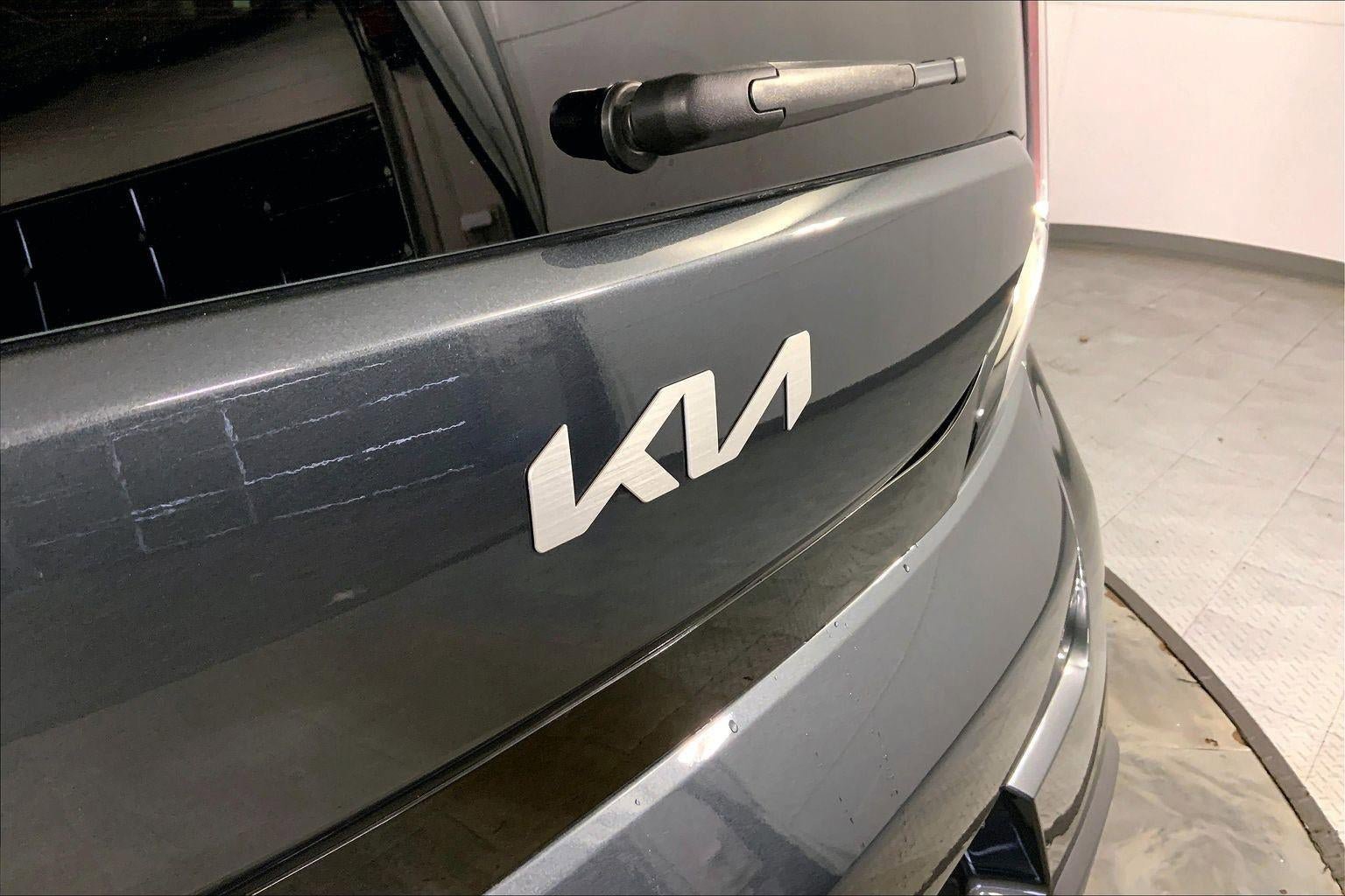Certified 2025 Kia Soul LX FWD image 29