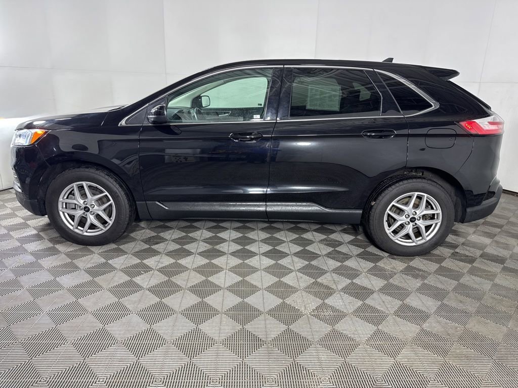 Certified 2024 Ford Edge SEL image 5