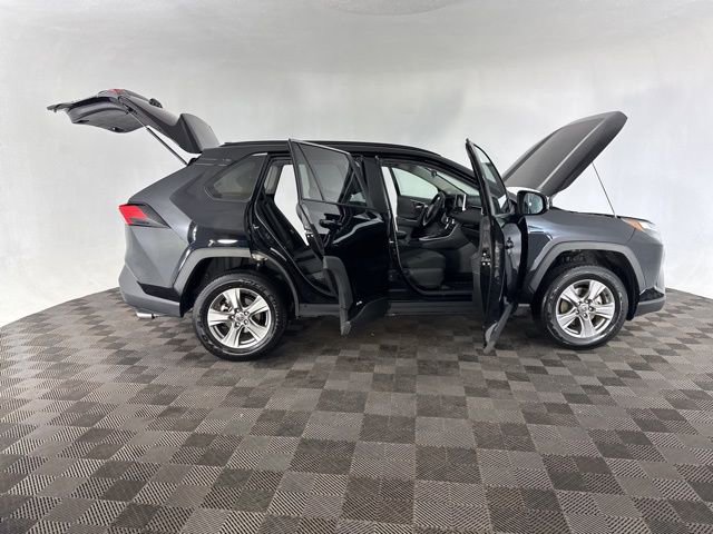 Used 2025 Toyota RAV4 XLE image 15