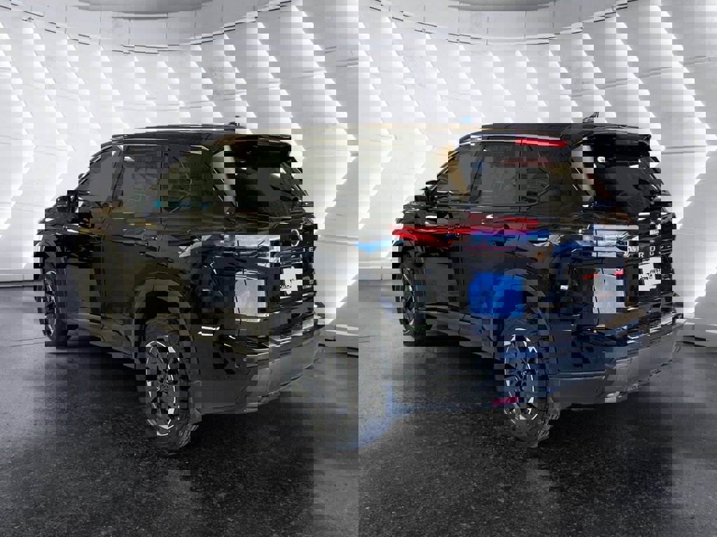 Used 2024 Nissan Rogue SV image 6