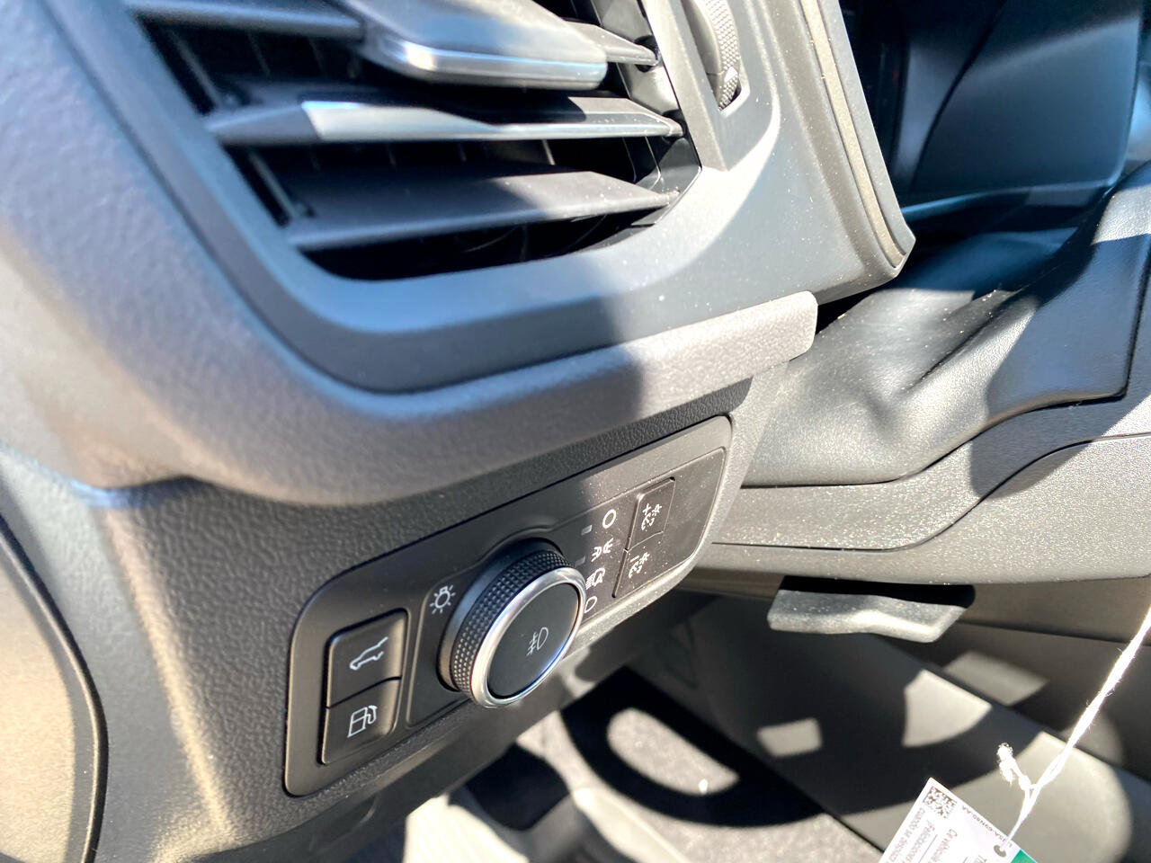 New 2025 Ford Escape SE image 19