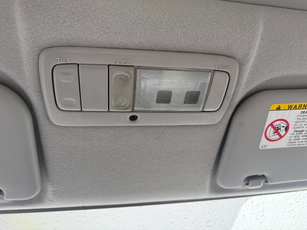 Used 2004 Toyota Corolla CE FWD image 21