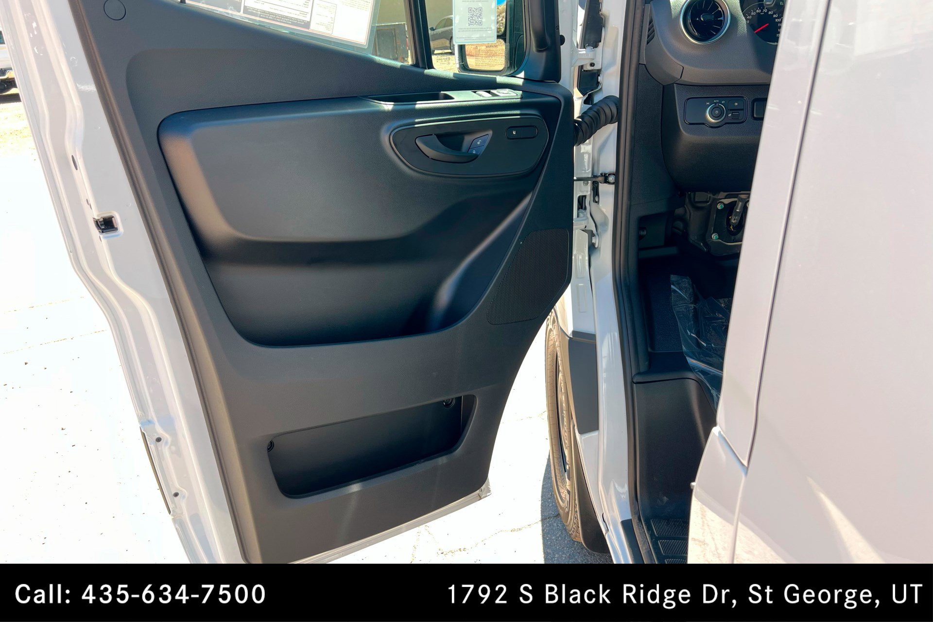 Used 2025 Mercedes-Benz Sprinter 2500 image 13