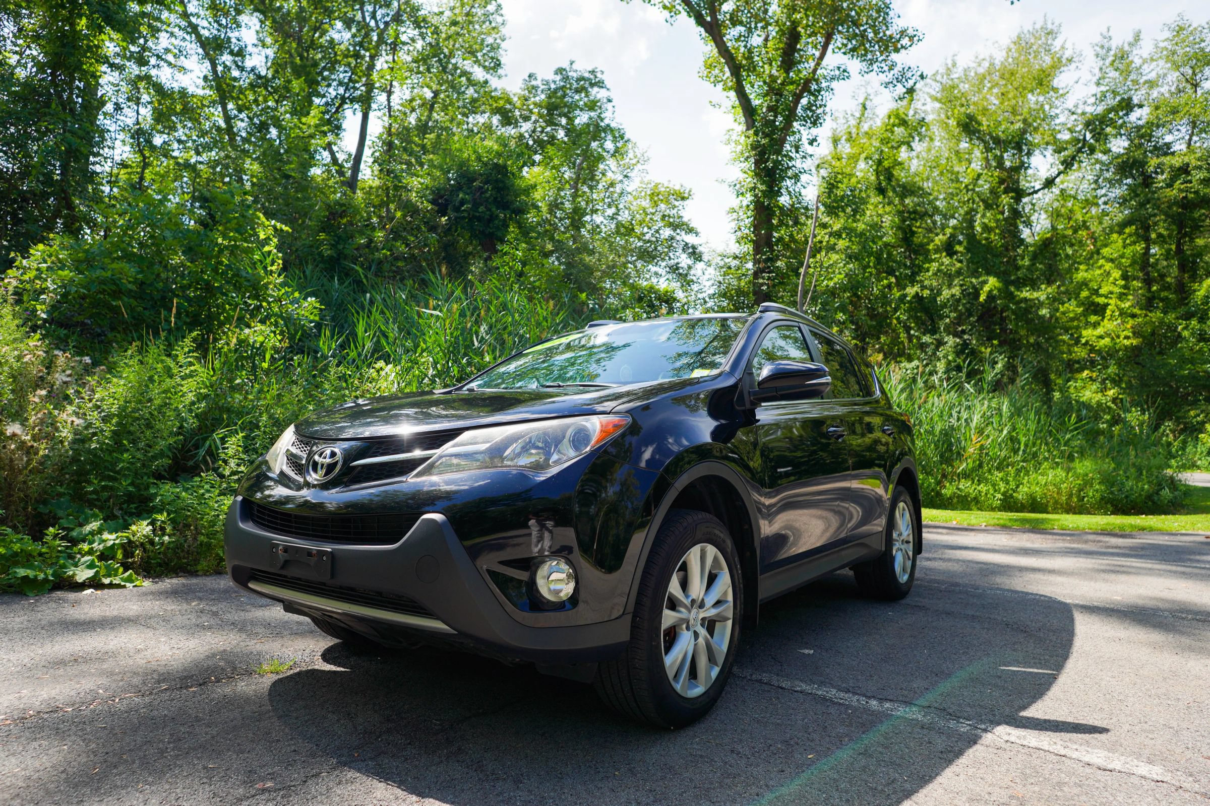 Used 2015 Toyota RAV4 Limited AWD/4WD image 3