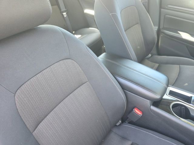 Used 2024 Nissan Altima 2.5 SV image 14