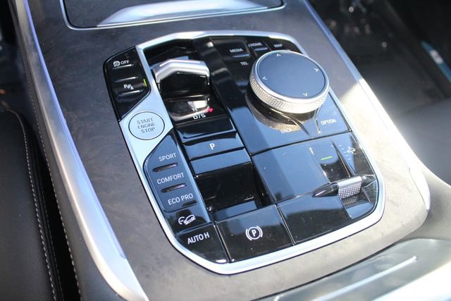 Used 2025 BMW X7 xDrive40i w/ M Sport Package image 15