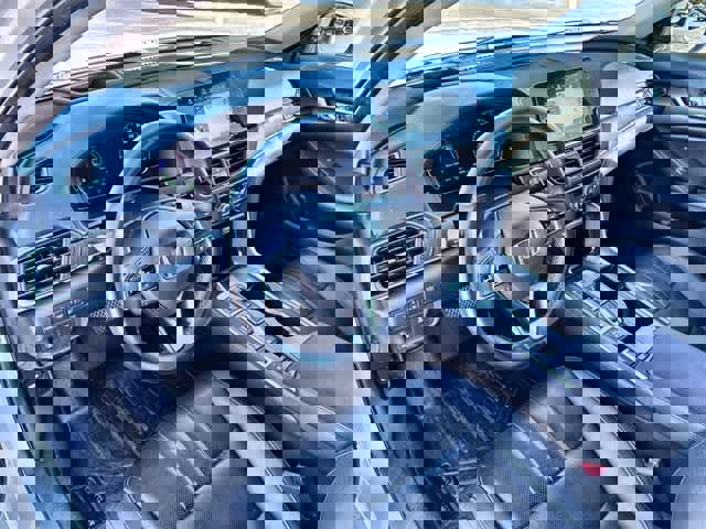 Used 2019 Honda Accord Touring image 2