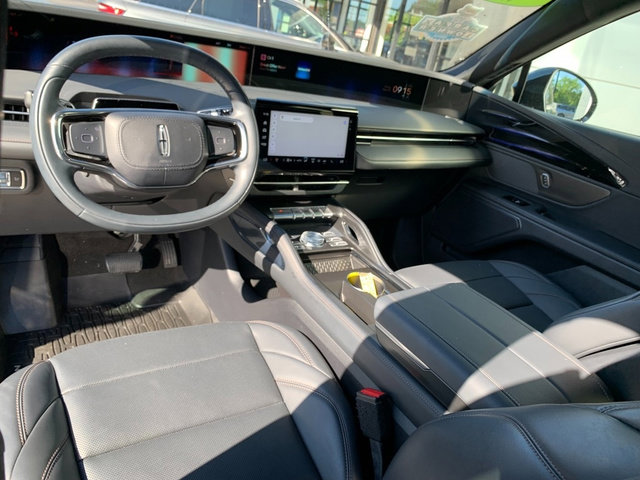 Certified 2024 Lincoln Nautilus Premier w/ Jet Appearance Package AWD/4WD image 20