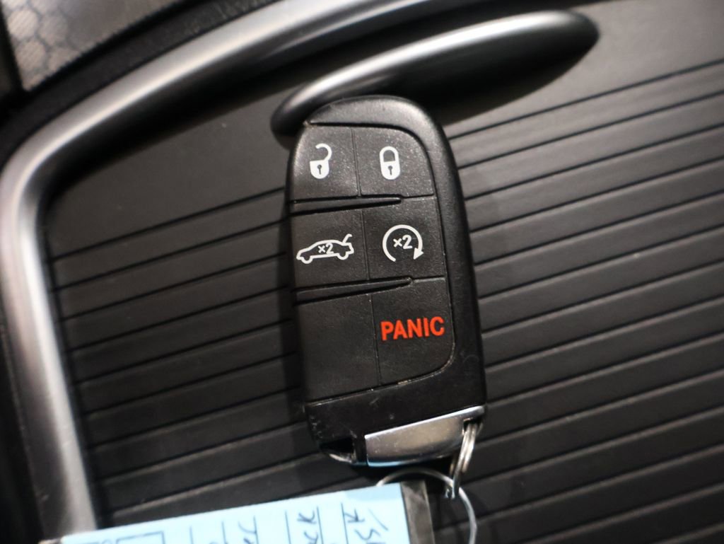 Used 2018 Dodge Charger GT image 27