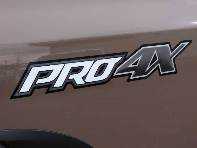 Used 2022 Nissan Titan PRO-4X w/ Pro-4x Convenience Package image 12