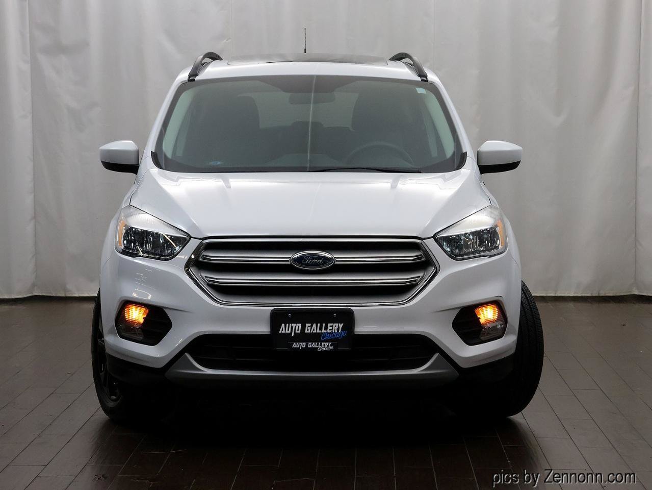 Used 2018 Ford Escape SE w/ SE Sync 3 Package FWD image 4