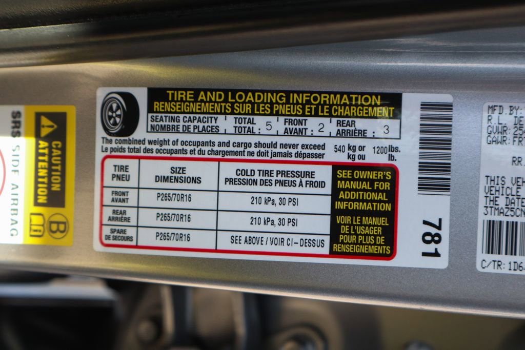 Used 2017 Toyota Tacoma TRD Off-Road RWD image 48