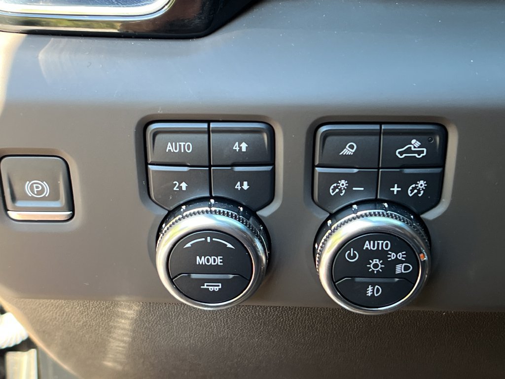 Used 2024 GMC Sierra 1500 Denali w/ Denali Reserve Package AWD/4WD image 28