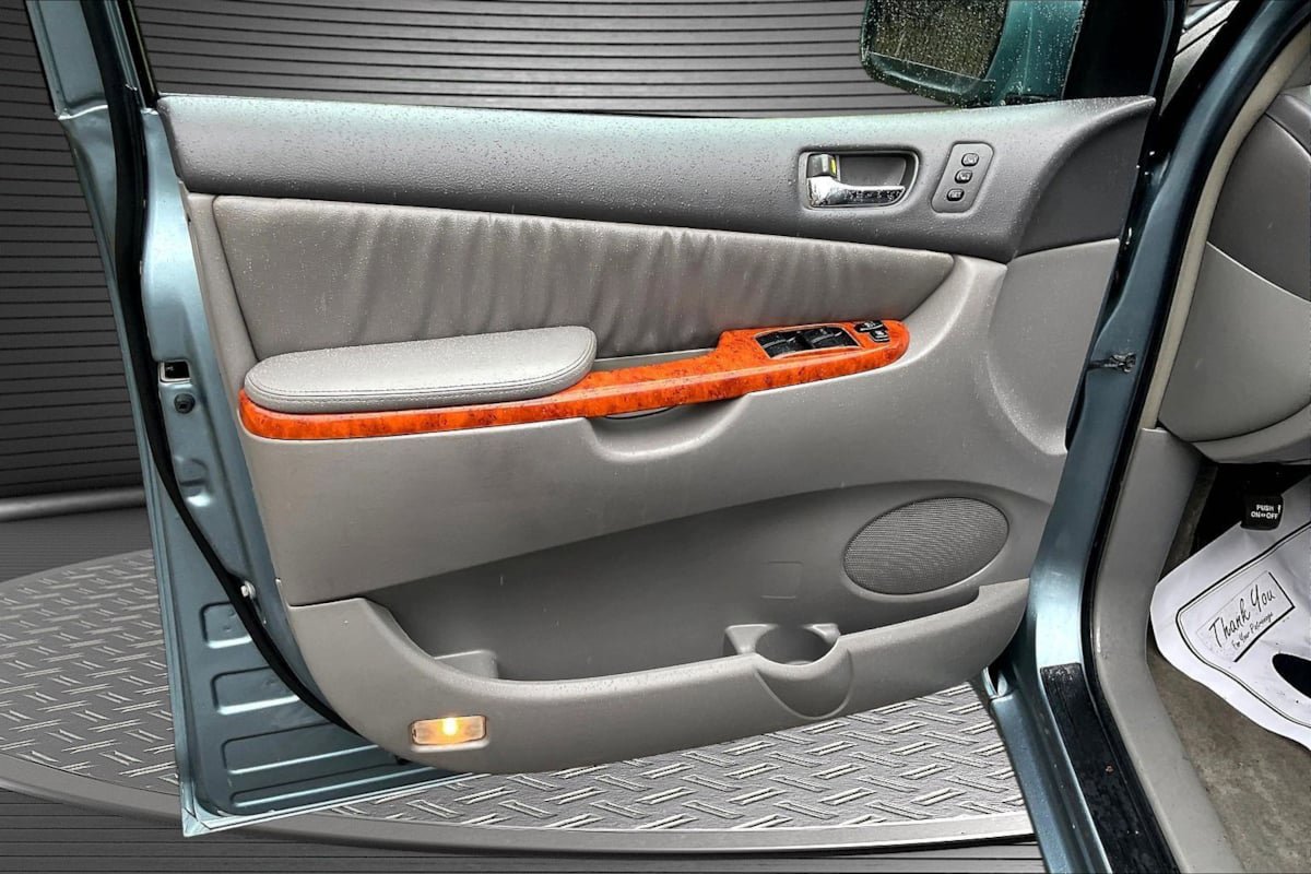 Used 2006 Toyota Sienna XLE Limited AWD/4WD image 19