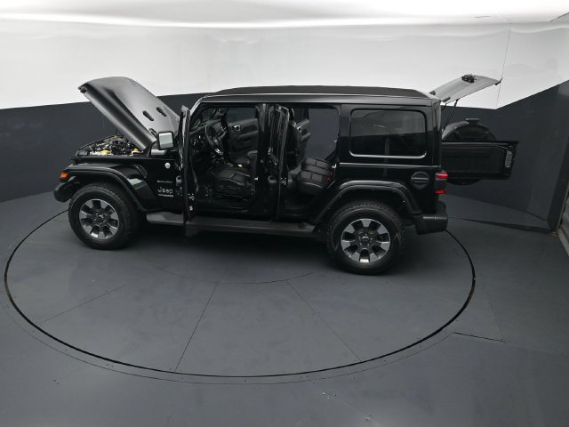 Used 2022 Jeep Wrangler Unlimited Sahara w/ Cold Weather Group AWD/4WD image 27