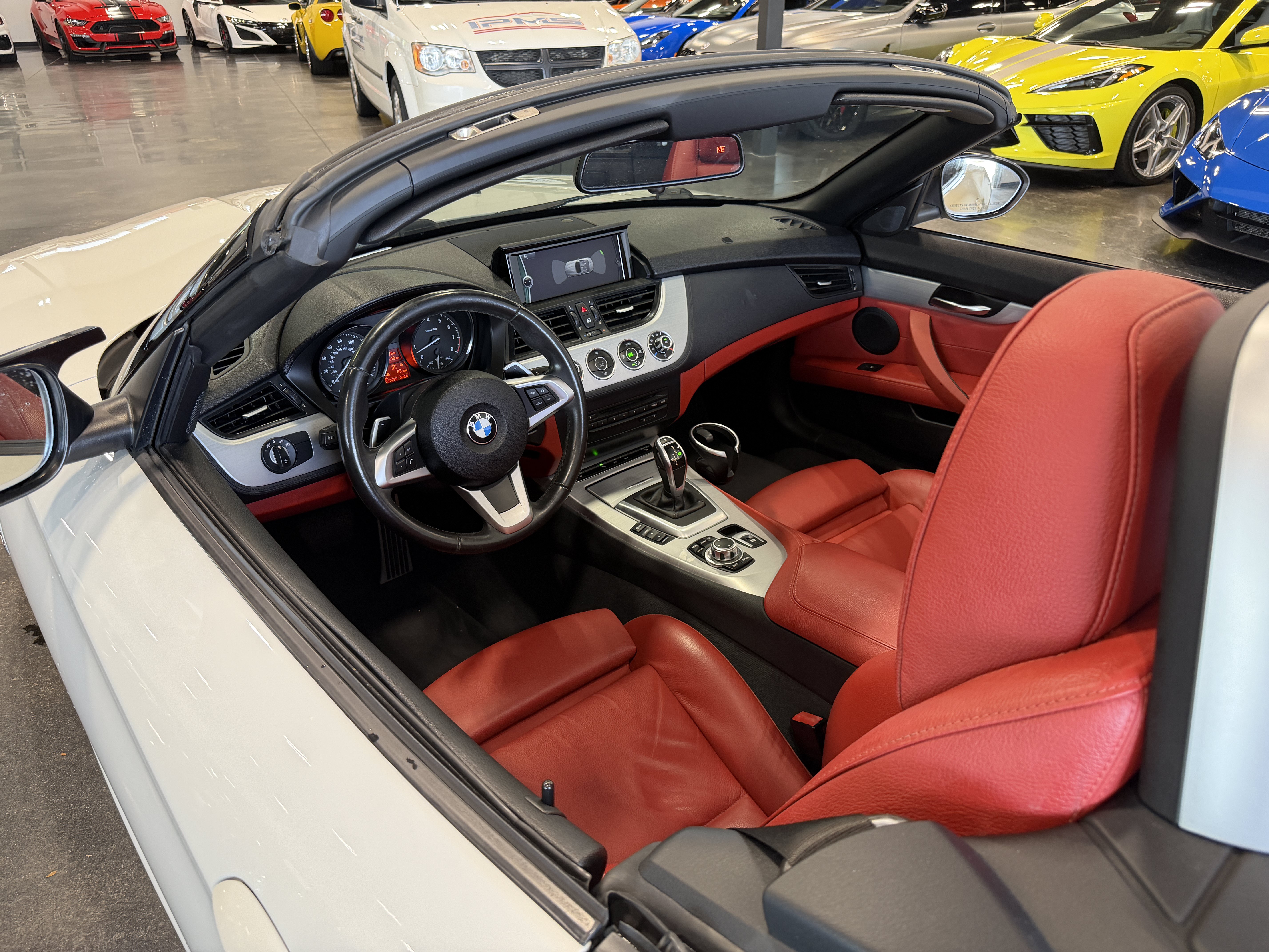 Used 2016 BMW Z4 sDrive35i RWD image 12